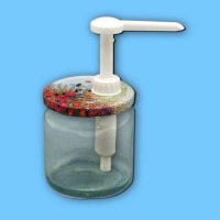 Der Honigglas-Dispenser ist ein praktischer Pump-Spender,...