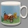 Diese bezaubernde Tasse mit Bienenmotiv bringt nicht nur Freude bei jeder Tasse Tee, sondern erinnert auch an die fleißigen Helfer in der Natur. Sie ist spülmaschinen- und mikrowellenfest, was sie besonders praktisch für den täglichen Gebrauch macht. Die blaue Untergrundfarbe hebt das Bienenmuster hervor und sorgt für einen fröhlichen Akzent.
