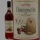 Der Honigwein Met mit Kirschgeschmack vereint die Süße des Honigs mit der fruchtigen Note von Kirsche. Mit 9% Vol. in einer 0,75-Liter-Flasche ist er der perfekte Genuss für Liebhaber von fruchtigem Met.