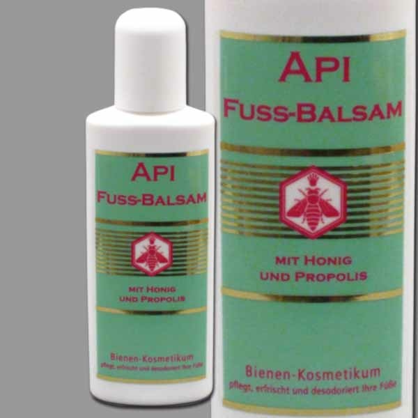 Der API-FUSS-BALSAM pflegt die Füße mit einer aktiven Kombination aus Propolis, ätherischen Ölen und natürlichen Deo-Wirkstoffen. Diese Creme sorgt für ein frisches Fußklima und schützt vor unangenehmen Gerüchen. Ideal nach langen Tagen auf den Füßen, hinterlässt sie ein entspannendes Gefühl.