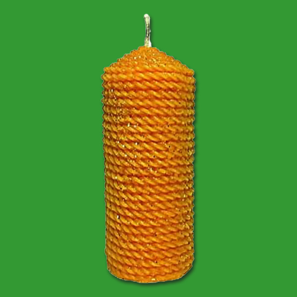 Die Gießform Kordelkerze, Stumpenform, hoch bietet Ihnen die Möglichkeit, elegante und hochformatige Kerzen zu kreieren. Mit einer Wachsgewicht von ca. 278 g und der empfohlenen Dochtstärke Nr. 10 gelingt Ihnen jedes Kerzenprojekt perfekt.