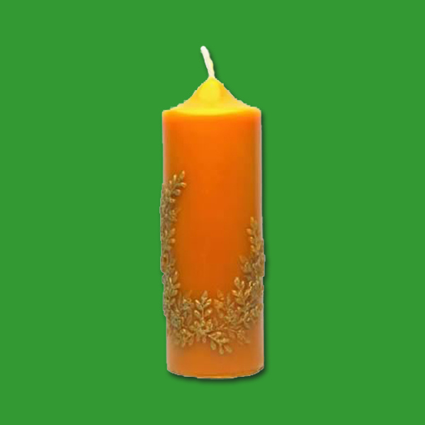 Diese Stumpenkerzen-Gießform ist perfekt für die Herstellung klassischer, eleganter Stumpenkerzen. Mit einer empfohlenen Dochtstärke von Nr. 12 und einer Größe von 19 x Ø 6 cm lassen sich Kerzen zaubern, die jedes Zuhause veredeln. Ob für den täglichen Gebrauch oder besondere Anlässe – diese Form ist ein Must-have für jede Imkerei.