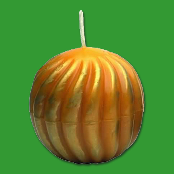 Diese Gießform für gedrehte Kugelkerzen verleiht jeder Kerze einen Hauch von Eleganz. Mit einem Durchmesser von 7 cm und einem Wachsgewicht von 178 g eignet sie sich perfekt für die Herstellung von beeindruckenden Kerzen, die in jeder Umgebung eine besondere Atmosphäre schaffen.
