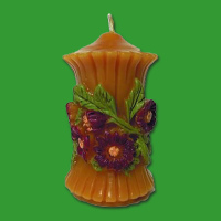 Kerzenform "Zierkerze, Blumen, Rillen"  12 x 7cm