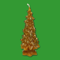 Der Tannenbaum mit Kugeln ist eine imposante...