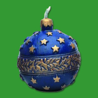 Diese größere Weihnachtskugel-Gießform...