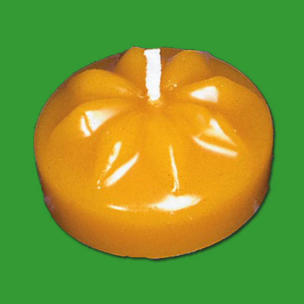 Diese Teelichtkerzen-Gießform ermöglicht die Herstellung kleiner, praktischer Teelichter mit einem Durchmesser von 2 cm und einer Höhe von 5 cm, ideal für gemütliche Beleuchtung.
