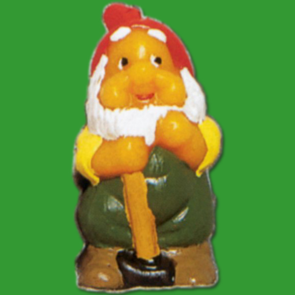 Der Zwerg mit Spaten (ca. 9 x 4,5 cm, Wachsgewicht ca. 65 g) aus dieser Gießform ist eine kreative Wahl für Ihre Garten- oder Winterkerzen. Sie können diese Kerze zu verschiedenen Themen und Anlässen gestalten.