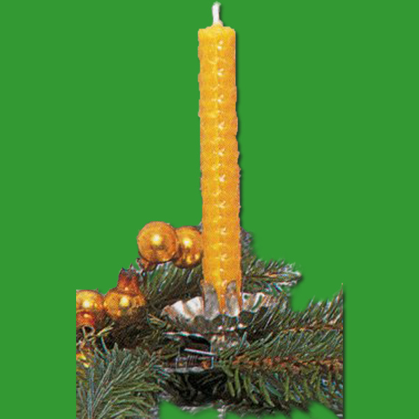 Die „Waben-Baumkerze, 3-fache Form“ ermöglicht es Ihnen, filigrane Baumkerzen zu gießen, die perfekt als dezente Tischdekoration oder Weihnachtsgeschenke geeignet sind.