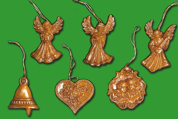 Die Gießform „Baumschmuck 6er-Set“ bietet klassische Motive in ca. 5 x 7 cm Größe. Jede Kerze wiegt 20 g – ideal für geschmackvolle Christbaumdekoration.