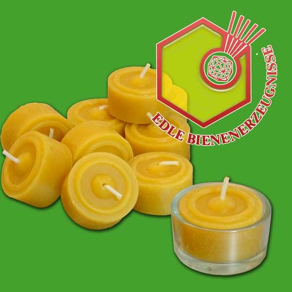 Zehn hochwertige Teelichter aus reinem Bienenwachs, mit praktischem Gläschen. Für langanhaltendes, warmes Licht und einen natürlichen Duft.