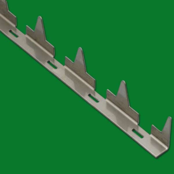 Der Abstandsrechen für 12 Waben ist aus Edelstahl und misst 450 mm. Mit einer Breite der Trageohren von 25 mm ist er perfekt für das Aufstellen von Waben und sorgt für eine gleichmäßige und stabile Anordnung im Bienenstock.