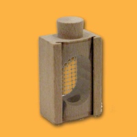 Der Zander-Schlupfkäfig aus Holz ermöglicht...