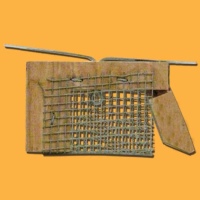 Der Zusetzkäfig ILTIS aus Holz, mit einem...