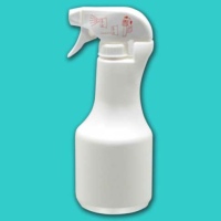 Der Wasser-Zerstäuber 500 ml aus Kunststoff...