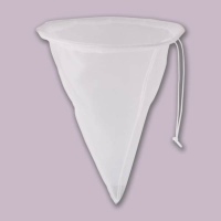 Das grobe Nylon-Spitz-Sieb mit 1 mm² Maschen bietet...