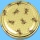 Der TO-Deckel für 500 g Honigglas (82 mm Ø) mit einem goldenen Wabendekor und hellen Bienen ist eine wunderschöne Option für Imker*innen, die ihre Produkte stilvoll verpacken möchten. Der Deckel sorgt für eine sichere Versiegelung und ist gleichzeitig ein dekoratives Element.