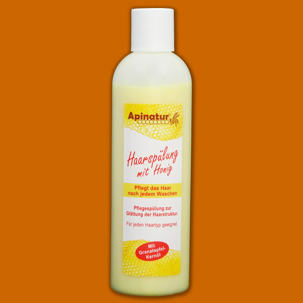 Die Honig-Haarspülung pflegt bis in die Spitzen, macht das Haar leicht kämmbar und geschmeidig. Mit Granatapfelkernöl für die Gesunderhaltung der Haare.