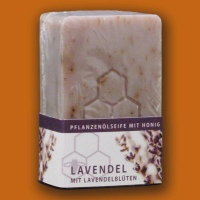 Diese Lavendel-Honigseife mit echten Lavendelblüten...