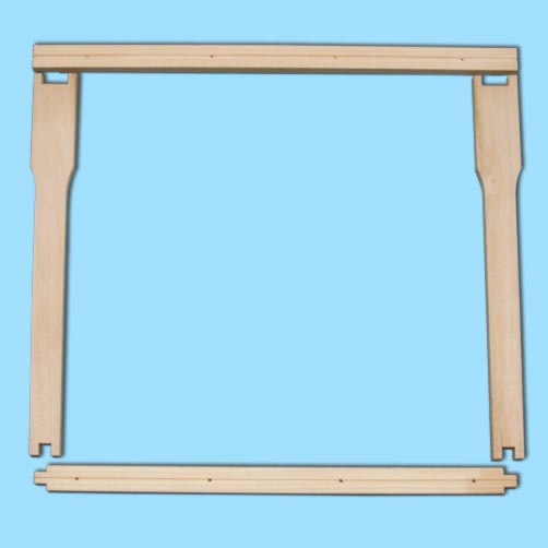 Das 1½ DN-Rähmchen in Teilen mit Hoffmann-Seitenteilen und gezapfter Konstruktion bietet Stabilität und Flexibilität. Die Holzstärke von 10 mm sorgt für Langlebigkeit bei intensiver Nutzung.