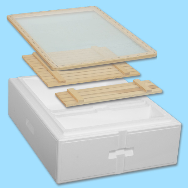 Diese LCB-Zander-Zweikammer-Futterzarge aus Hart-Styropor® für 15 l Inhalt kommt ohne Innenbeschichtung. Eine Innenbeschichtung mit TERBACH® wird für eine verbesserte Haltbarkeit empfohlen.