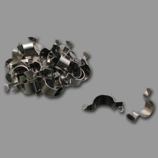 Der Paschke Doppelspitz-Rundbügel aus hochwertigem Edelstahl eignet sich ideal für den Imkerbedarf. Die 100 Stück im Packungsformat sind präzise gefertigt, mit einer Breite von 8 mm und einem Abstand von 10 mm. Perfekt geeignet für die Imkerei, um Wabenrahmen zuverlässig zu befestigen.