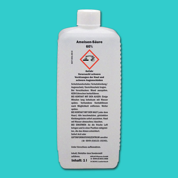 Ameisensäure 60% in der 1 kg Flasche ist eine weitere Variante zur Bekämpfung von Varroamilben. Sie eignet sich besonders für den Sommer, da die Milbenaktivität bei höheren Temperaturen intensiver ist.