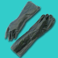Diese Säure-Schutz-Handschuhe aus Neopren bieten...