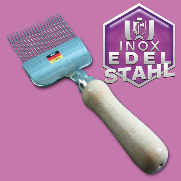 Die Entdecklungsgabel 2000, ausgestattet mit gebogenen, extrem harten Edelstahl-Nadeln und einem ergonomischen Holzgriff, sorgt für präzises und müheloses Arbeiten – ein Must-Have für professionelle Imker*innen.