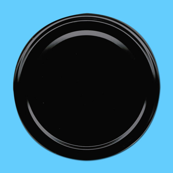 Dieser schwarze TO-Deckel für 500g-Gläser im 82 mm Durchmesser ist schlicht und neutral. Er eignet sich perfekt für eine elegante, moderne Präsentation von Honig, die auf das Wesentliche fokussiert ist.