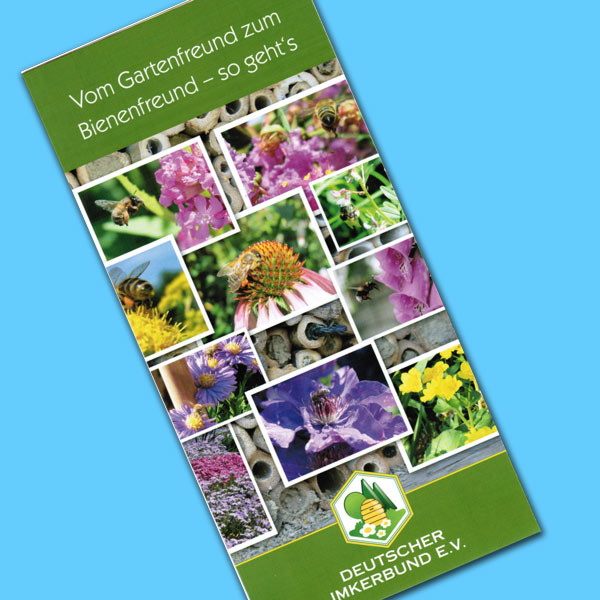 Das DIB-Faltblatt Vom Gartenfreund zum Bienenfreund - so geht’s ist ein 8-seitiges Informationsblatt, das im praktischen DIN A5-Format (10 x 21 cm) geliefert wird. Es ist eine ausgezeichnete Ressource für Gartenliebhaber, die sich für die Unterstützung von Bienen interessieren.