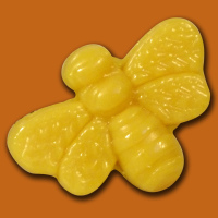 Diese liebevoll geformte Honig-Seife in Bienenform...