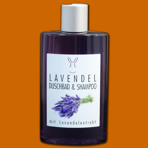 Das Lavendel-Duschbad & Shampoo mit beruhigendem Lavendelextrakt sorgt für Entspannung und pflegt Haut und Haar gleichermaßen.