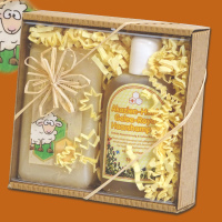 Das Geschenkset „Schafmilch/Shampoo“...