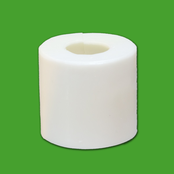 Die Kugel mit Schneeflocke ist die perfekte Wahl für alle, die winterliche Kerzen kreieren möchten. Mit einem Durchmesser von 7 cm und einem Wachsgewicht von 180 g sorgt sie für festliche Stimmung in jedem Raum. Ideal für die kalte Jahreszeit.