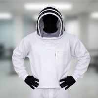 Der Imker-Blouson in Größe L (54/56) besticht...