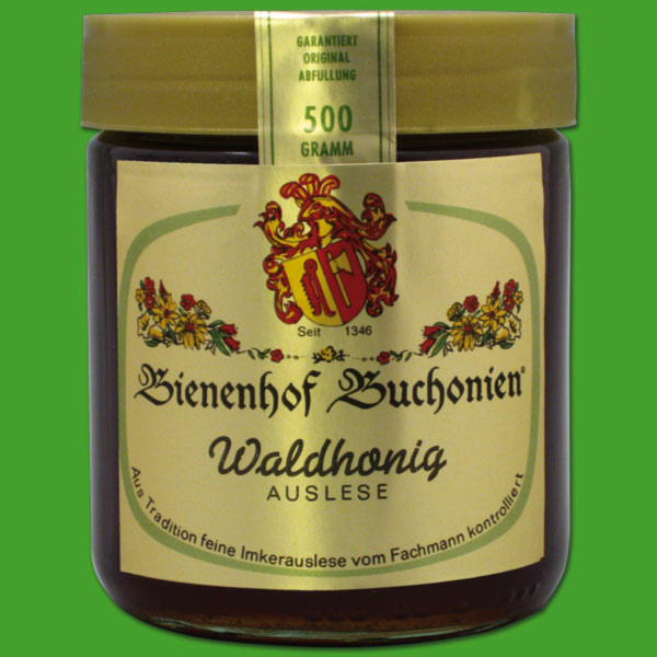 Der Waldhonig ist ein wahrer Schatz aus der Natur. Mit einem würzigen, angenehmen Geschmack und einer rotbraunen Farbe ist dieser Honig das Ergebnis des Honigtaues von Fichten und Eichen.