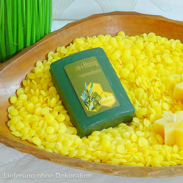 Diese Honig-Olivenseife kombiniert die sanfte Pflege von Olivenöl mit der natürlichen Kraft von Honig. Sie ist besonders mild und hautverträglich – ideal für alle Hauttypen. Der feine Duft und die pflegenden Eigenschaften machen sie zu einem unverzichtbaren Teil jeder täglichen Pflege-Routine.
