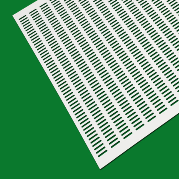 Das Kunststoff-Stanzgitter weiß in Universalgröße (500 x 500 mm) eignet sich für verschiedene Beutensysteme. Es hat eine Stärke von ca. 1 mm und Öffnungen von ca. 4,2 mm, die eine optimale Belüftung im Bienenstock gewährleisten. Dieses Gitter schützt die Bienen und sorgt für eine gleichmäßige Luftzirkulation.