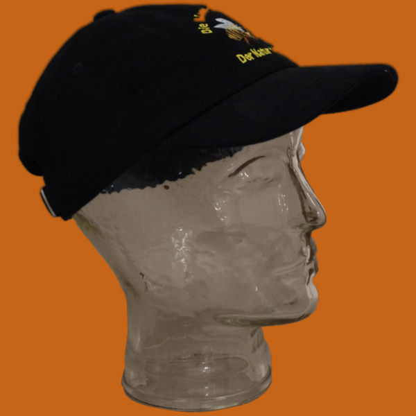 Die Imker-Schirmmütze Classic in Schwarz ist der perfekte Begleiter für Imkerinnen und Imker. Mit einem eleganten Bienenmotiv und einer individuell einstellbaren Größe schützt sie zuverlässig vor Sonne und Insekten.